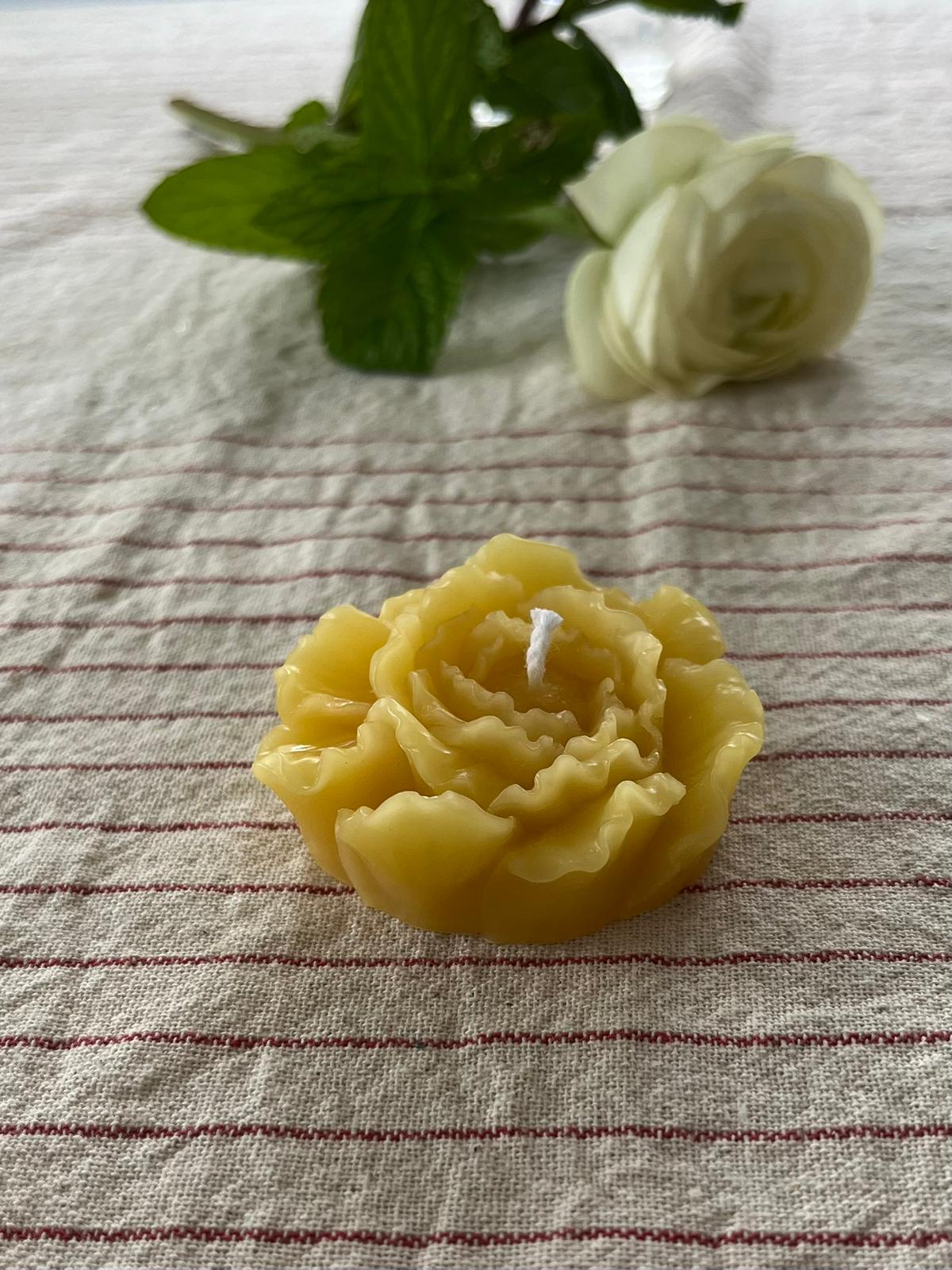 Peony mini beeswax candle