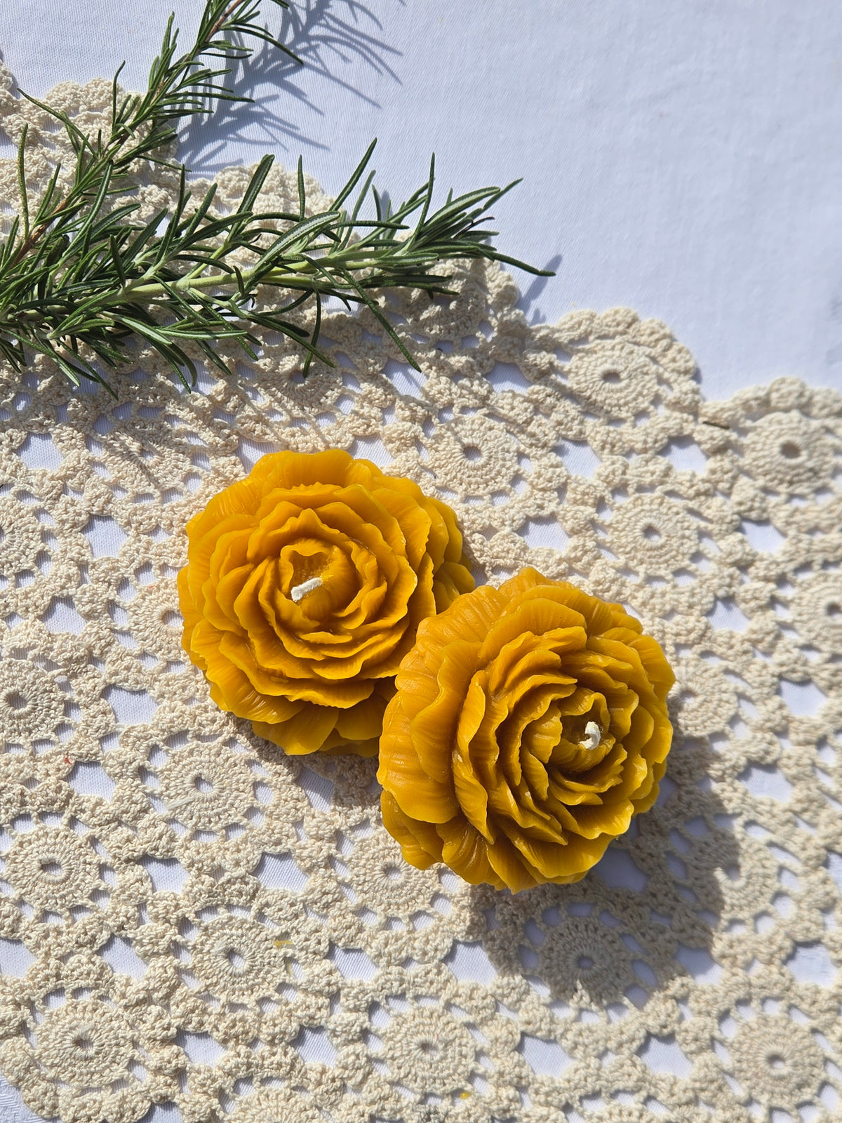 Hand-Poured 100% Pure Beeswax Peony Candle