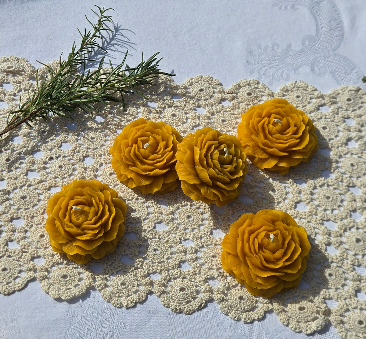 Hand-Poured 100% Pure Beeswax Peony Candle