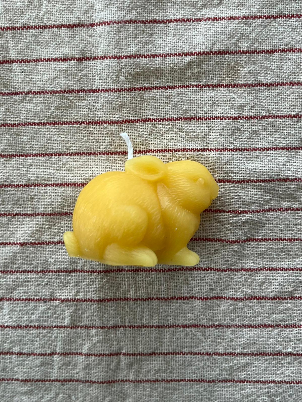 Bunny beeswax candle
