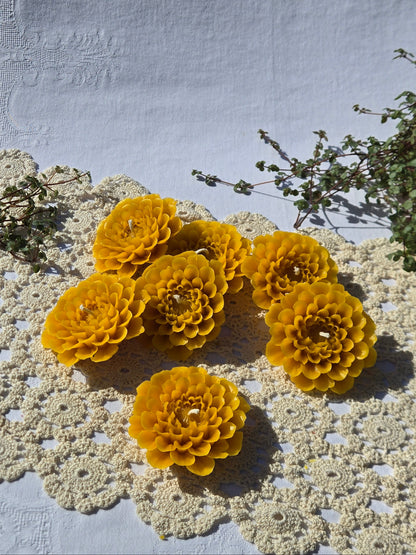 Dahlia Beeswax Candle | Handmade Pure Beeswax
