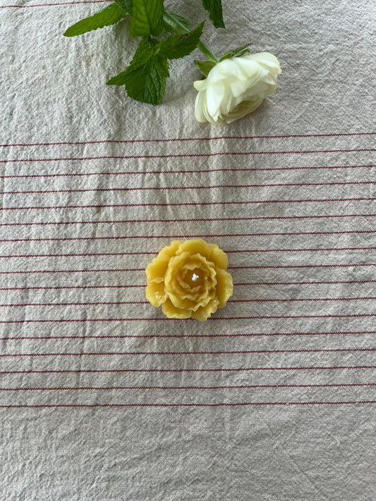 Peony mini beeswax candle
